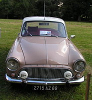 Simca Aronde, 7 CV (2008-05-12, pris a Lyon) (01)